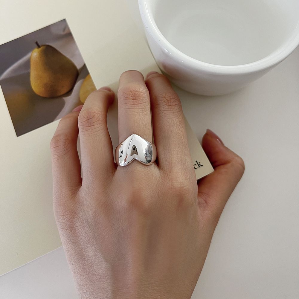 TRENDZ Love Heart-shaped Ring