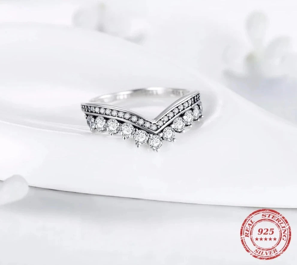 TRENDZ 925 Sterling Silver Zircon Crown Ring