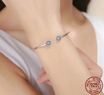 TRENDZ 925 Sterling Silver Blue Eyes Bracelet