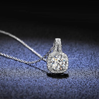 TRENDZ 2 Carat Moissanite Pendant