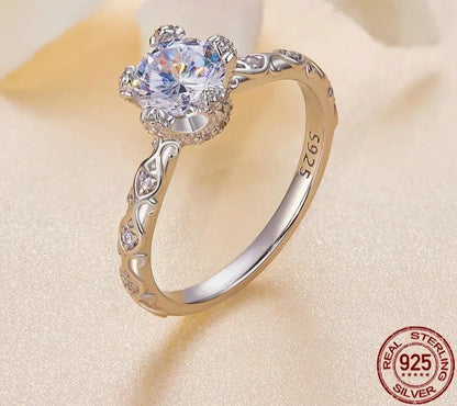 TRENDZ 1.0 CT D Color VVS1 Moissanite Ring