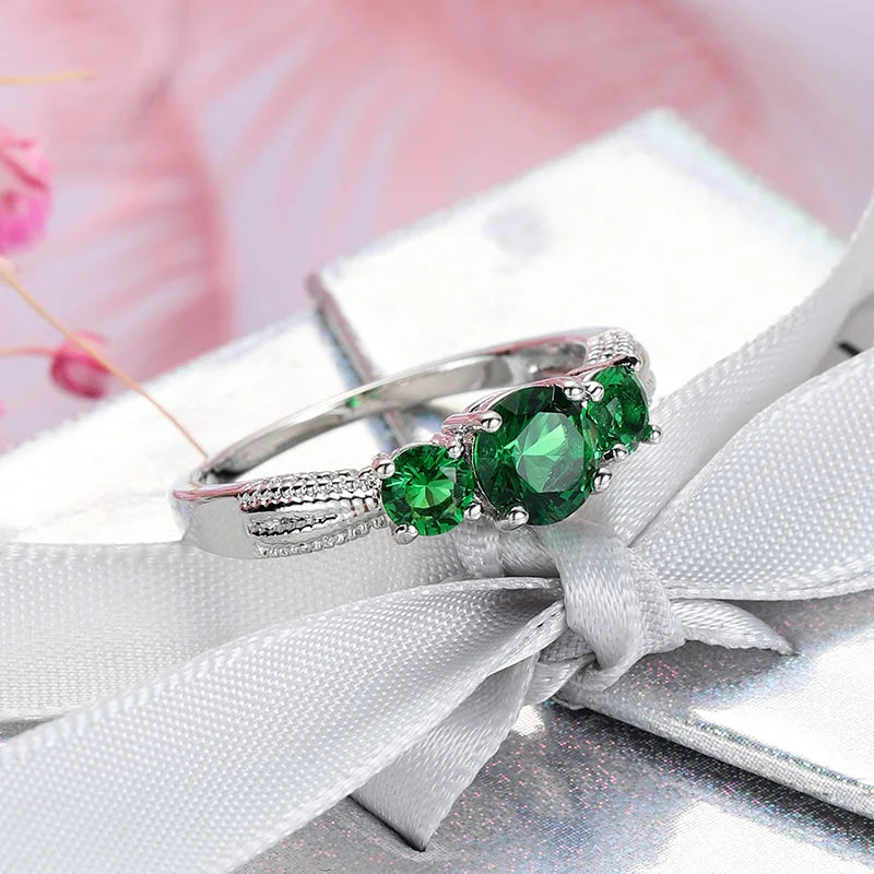 TRENDZ Vintage Green Zircon Ring