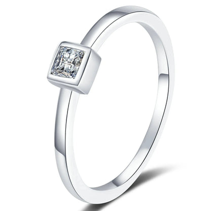 TRENDZ S925 Sterling Silver Moissanite Small Ice Cube Ring