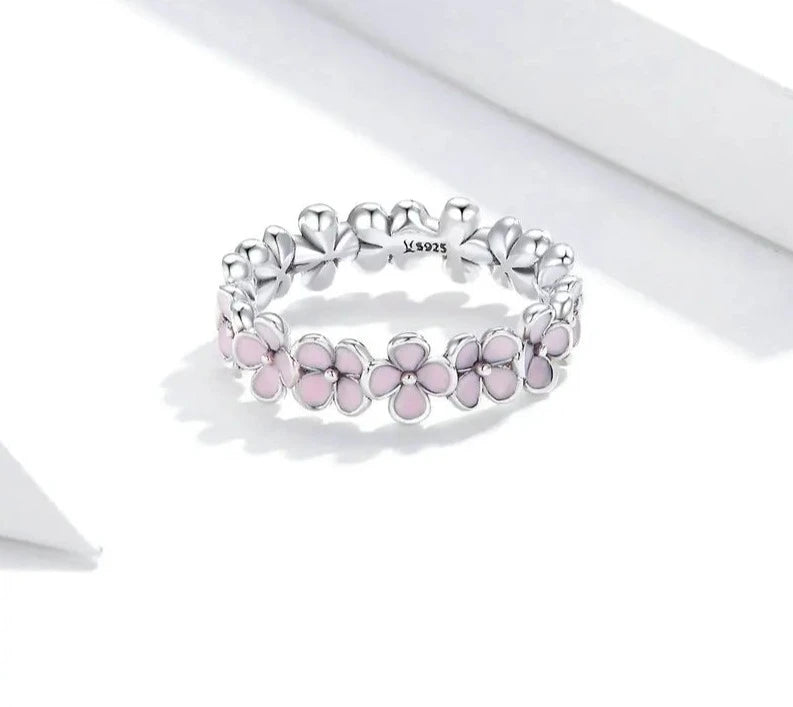 TRENDZ S925 Sterling Silver Pink Wreath Ring