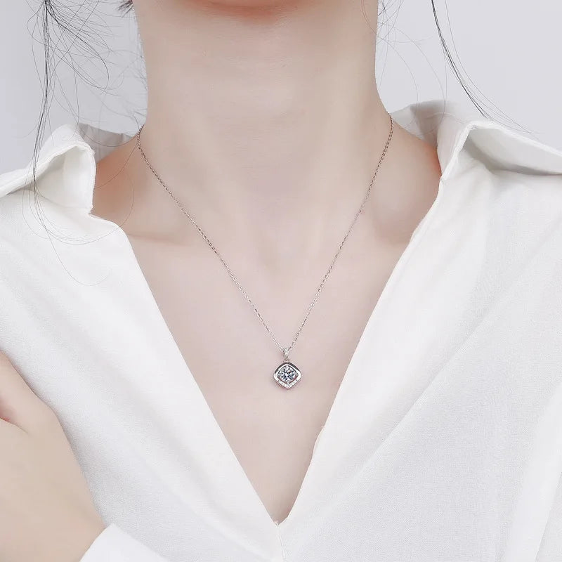 TRENDZ Square 1 Carat D Color Moissanite Diamond Necklace